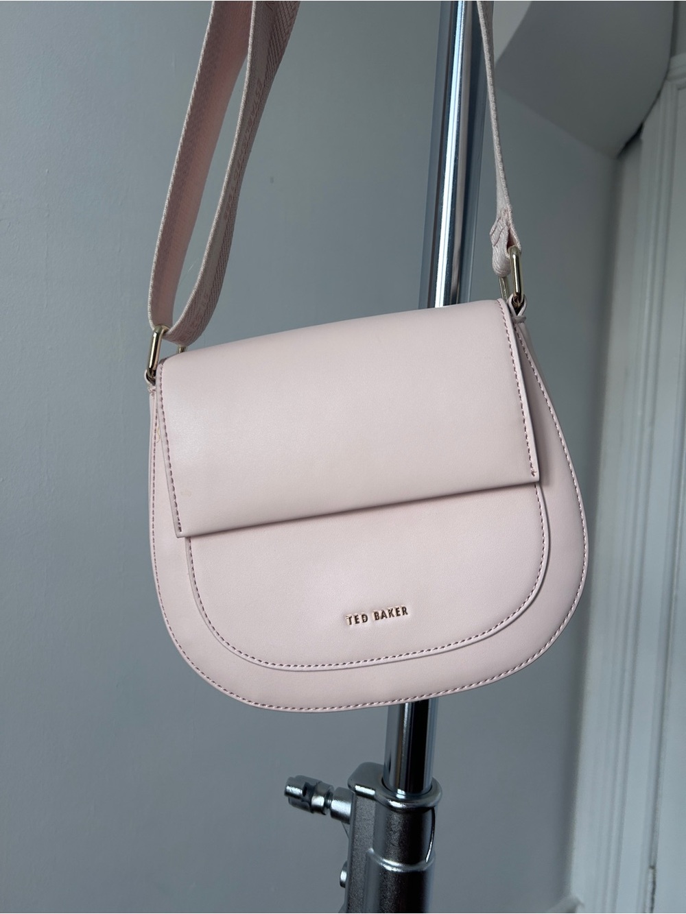 Ted Baker London Darcell Branded Webbing Crossbody Bag Pink, Excellent condition